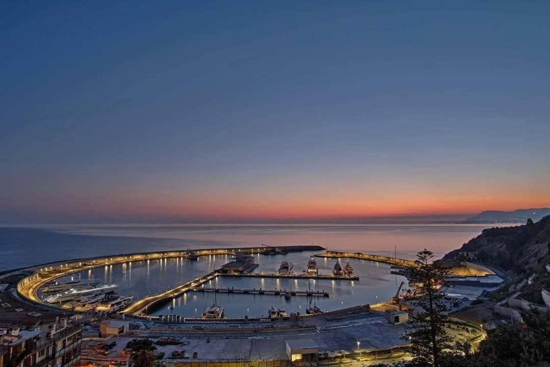 Tuffonelblu Apartment Ventimiglia Bagian luar foto