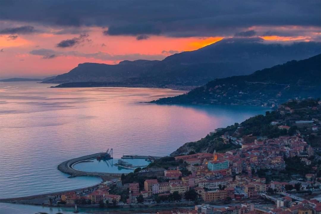 Tuffonelblu Apartment Ventimiglia Bagian luar foto