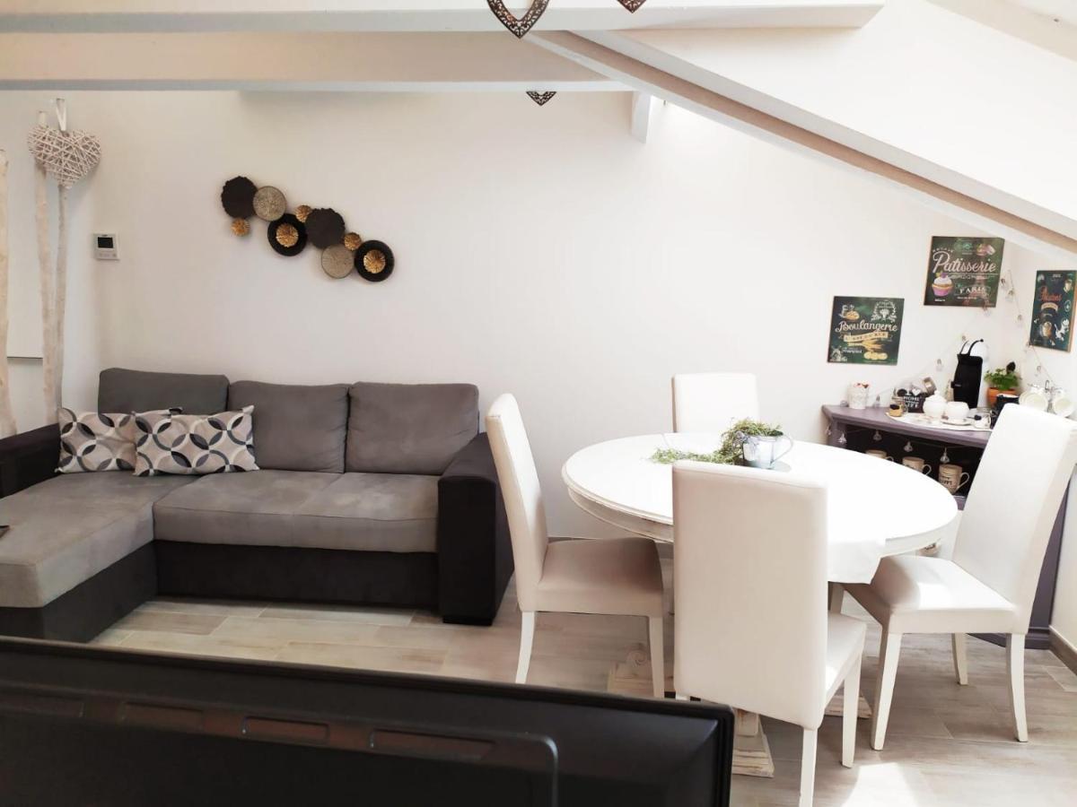 Tuffonelblu Apartment Ventimiglia Bagian luar foto